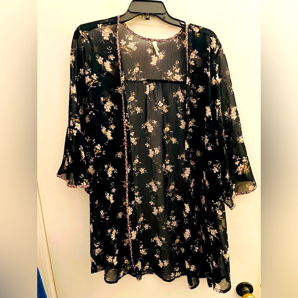 Target Xhiliration blue cover up kimono
